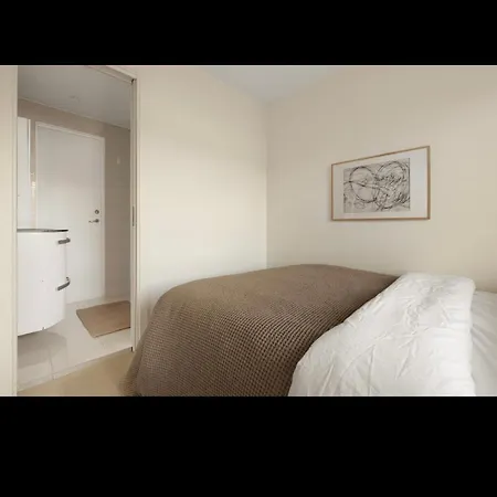 Апартаменти Bright And Modern Close To The Center! 2 Bedroom