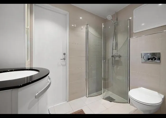 Leilighet Bright And Modern Close To The Center! 2 Bedroom *